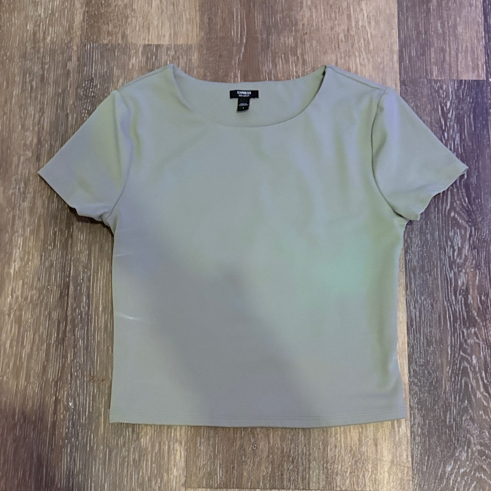 Express Body Contour Sage Green Short Sleeve Tee